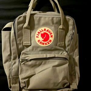 FJALLRAVEN KANKEN Mini back pack
